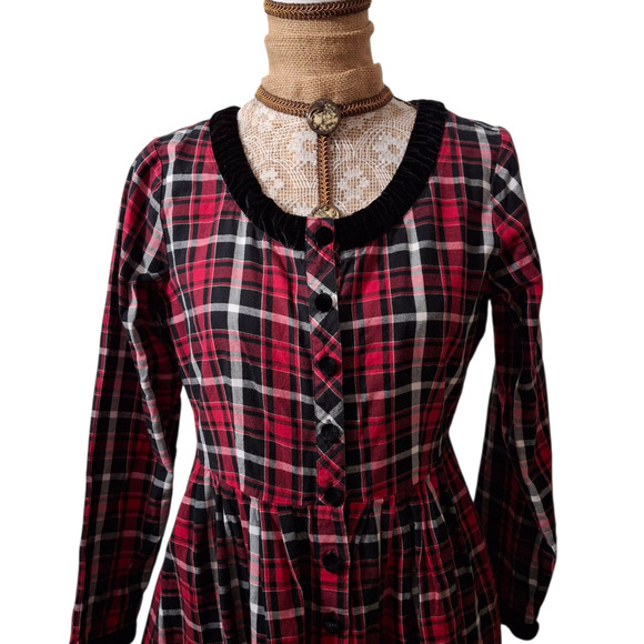 Lanz of Salzburg plaid and velvet long sleeve nightgown size S - Picture 3 of 6